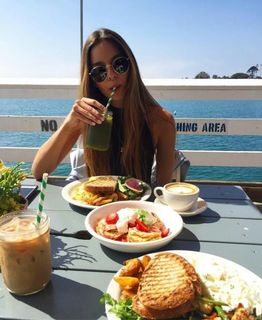 0ce9228161c8338b62ab22a314dd2b5e.jpg